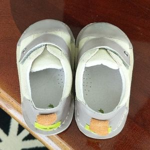 Brand new Pipit Toddler Shoes Size 22/toddler 6